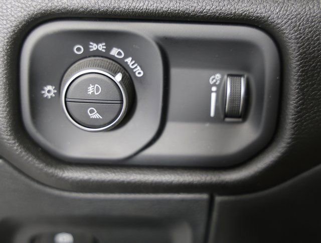 Used 2024 RAM 1500 Lone Star image 23