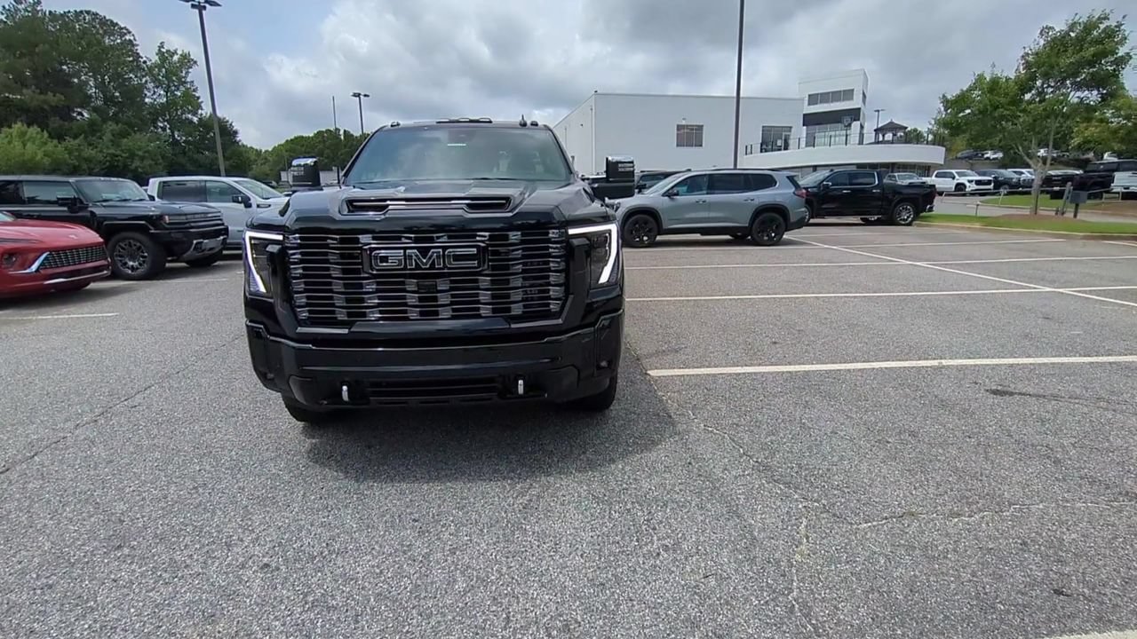 New 2026 GMC Sierra 2500 Denali Ultimate AWD/4WD image 3