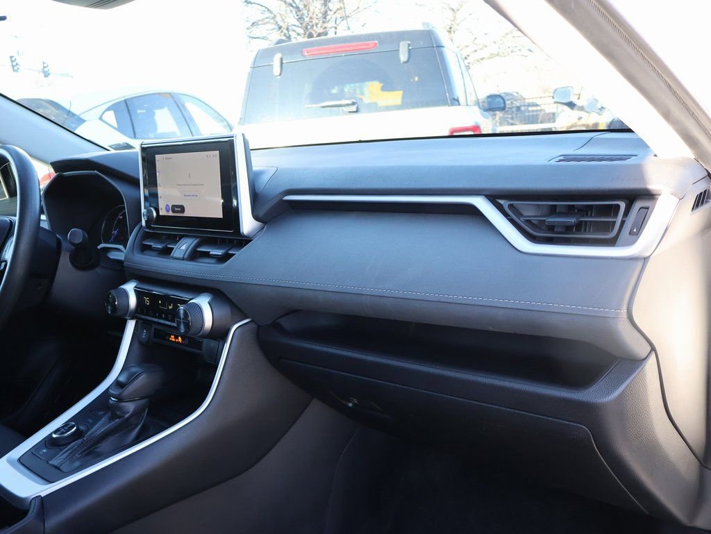 Used 2024 Toyota RAV4 XLE image 9