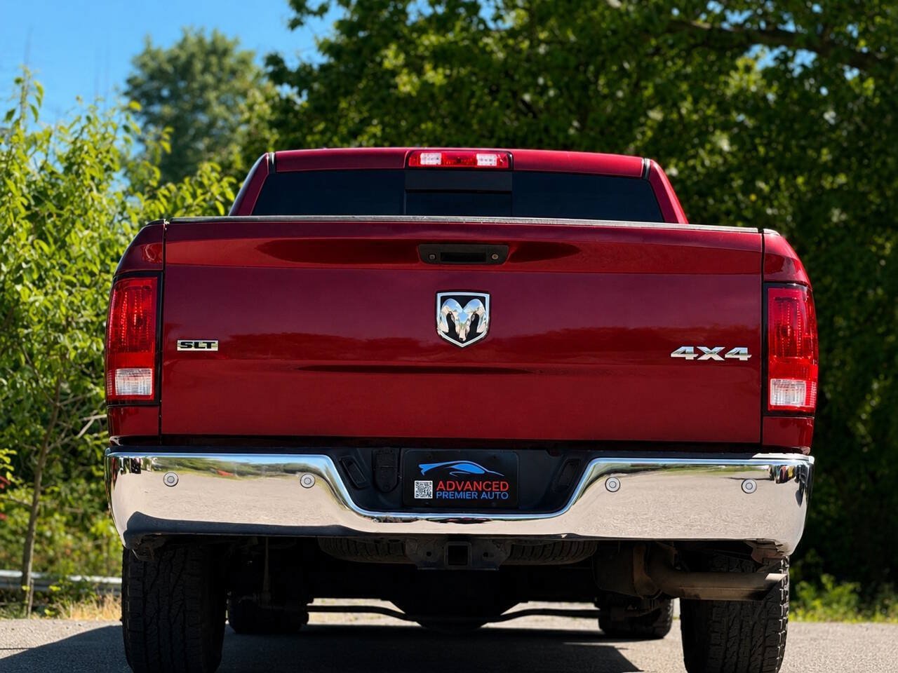 Used 2015 RAM 1500 Classic SLT w/ Luxury Group AWD/4WD image 10