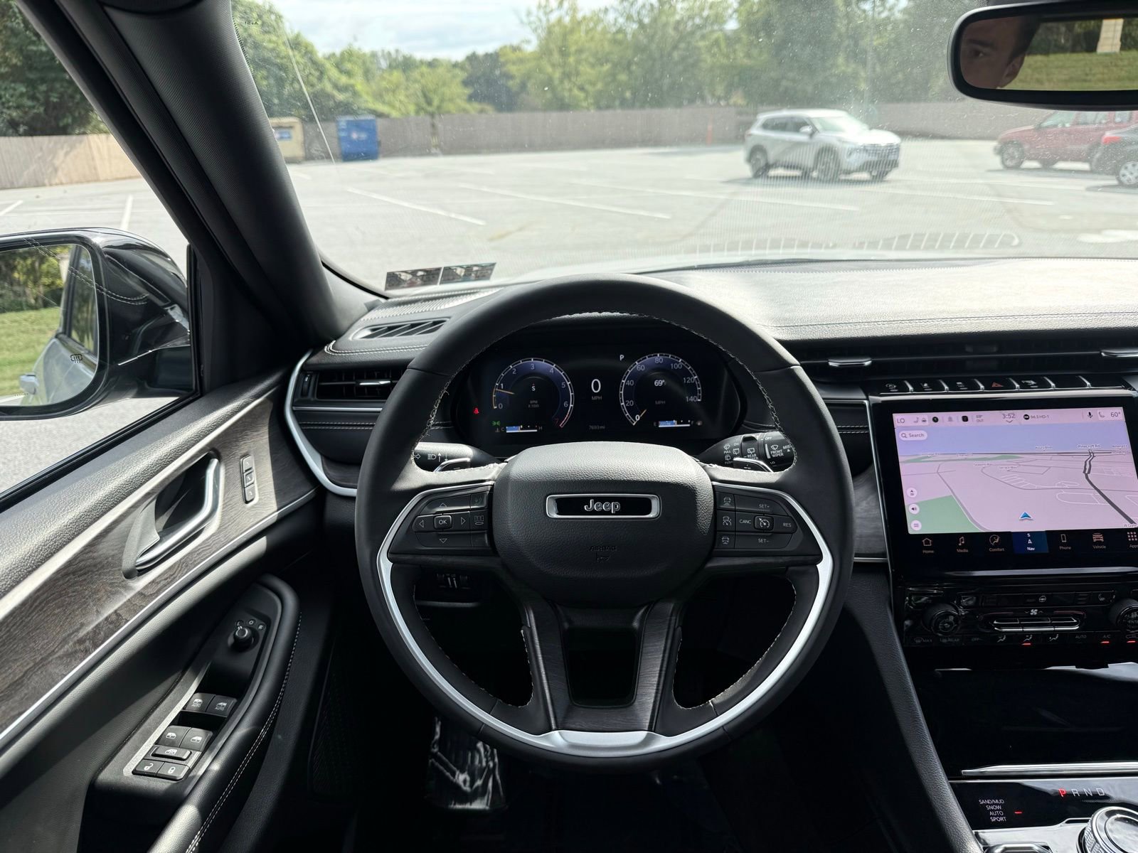 Used 2024 Jeep Grand Cherokee Limited image 26