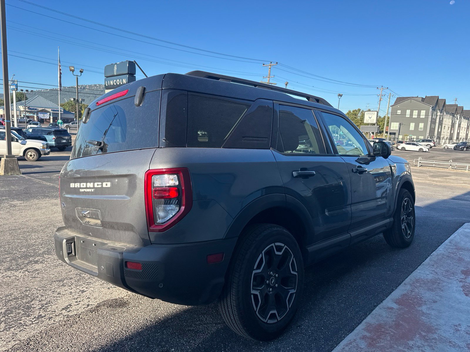 Certified 2025 Ford Bronco Sport Outer Banks w/ Outer Banks Tech Package+ AWD/4WD image 4