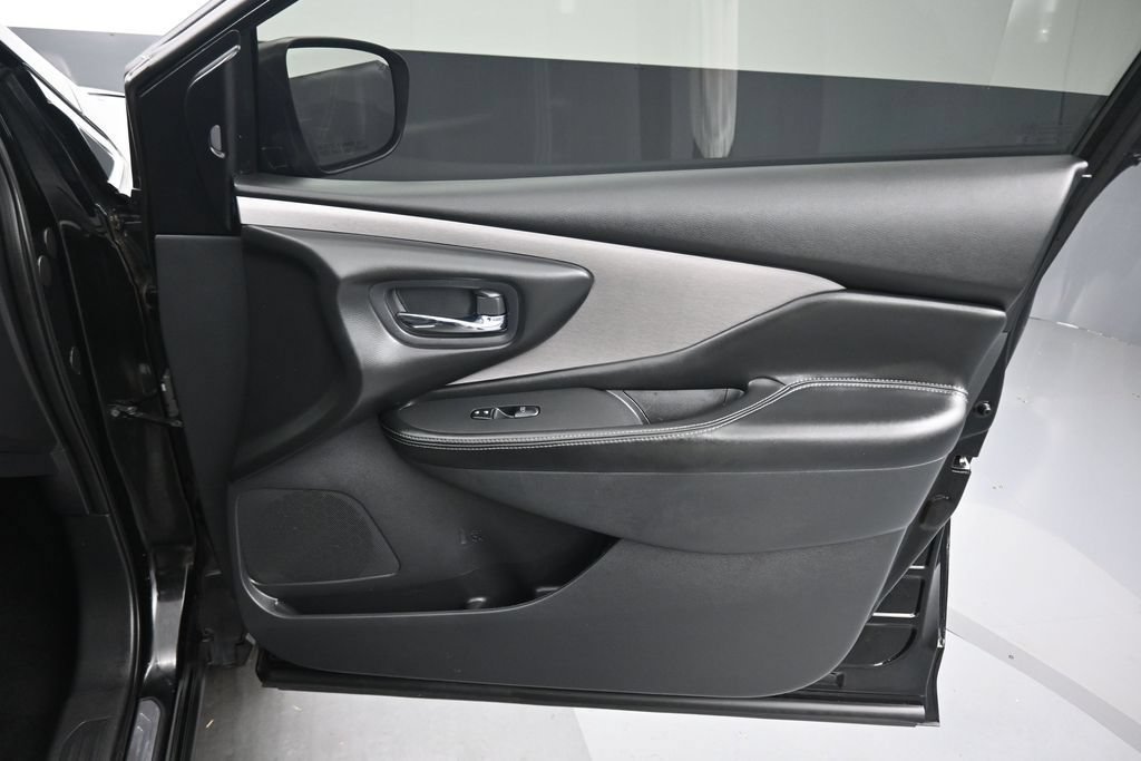 Used 2022 Nissan Murano SV FWD image 35