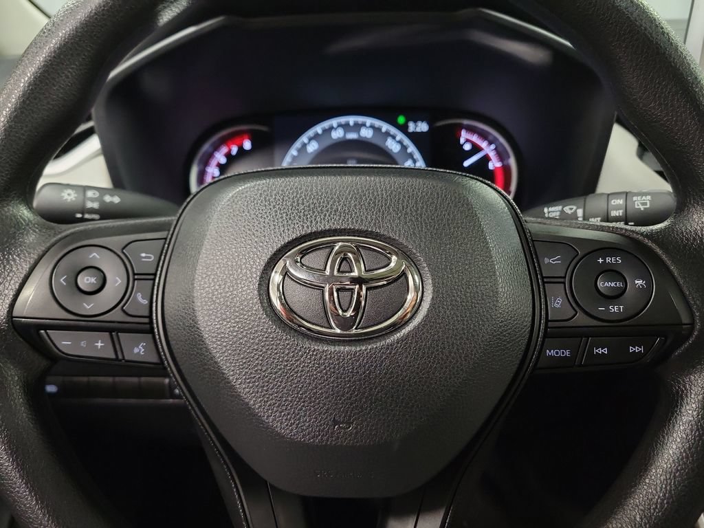 Used 2025 Toyota RAV4 XLE w/ Convenience Package FWD image 15