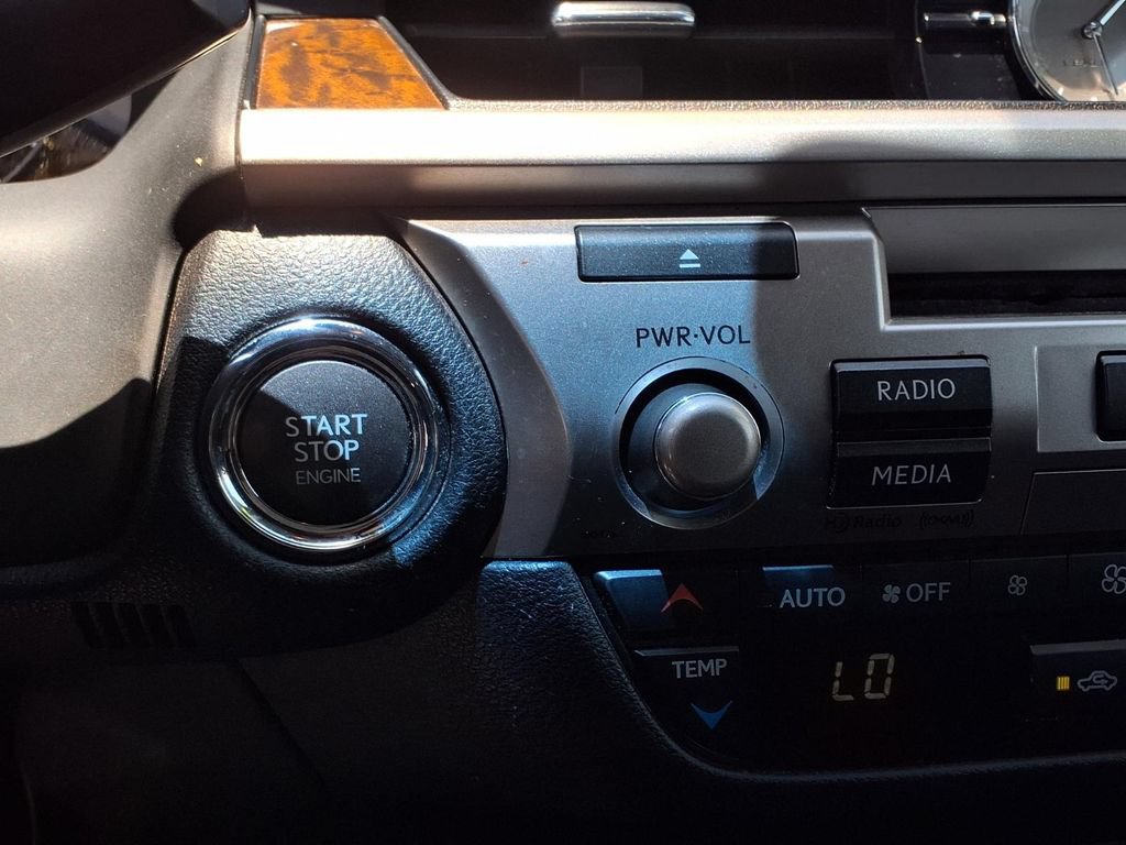 Used 2015 Lexus ES 350 w/ Premium Package FWD image 12