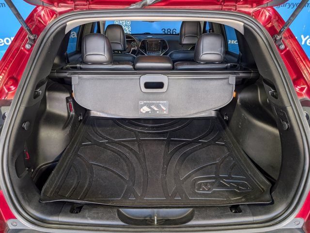 Used 2014 Jeep Cherokee Limited w/ Technology Group FWD image 16