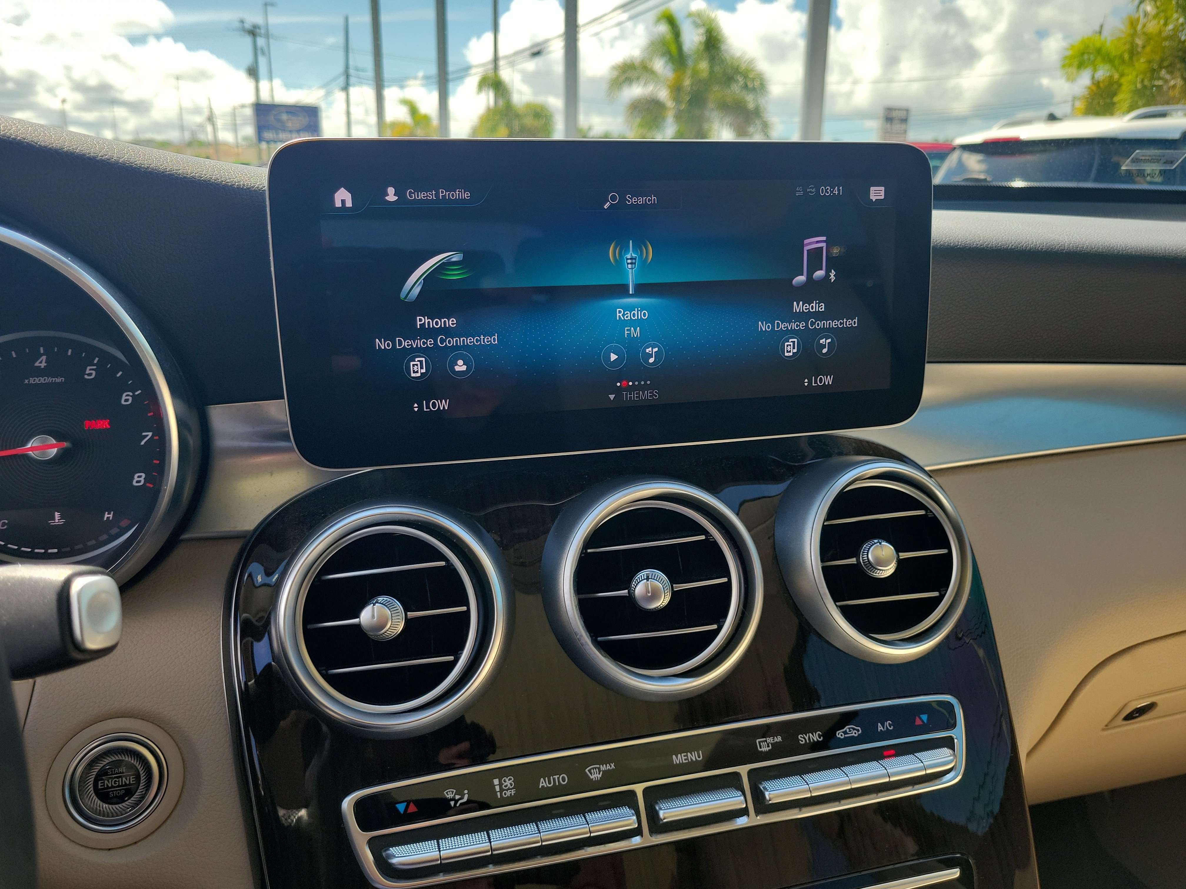 Used 2021 Mercedes-Benz GLC 300 image 24