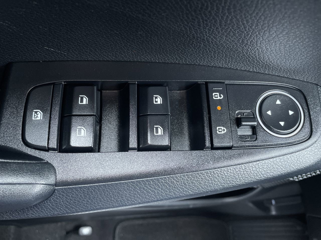 Certified 2024 Kia Seltos LX AWD/4WD image 18