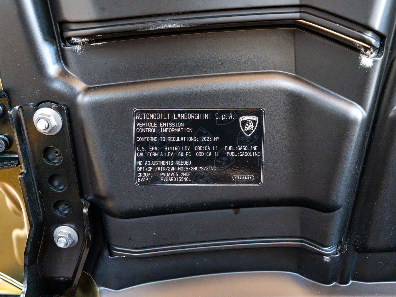 Used 2023 Lamborghini Huracan EVO RWD image 86