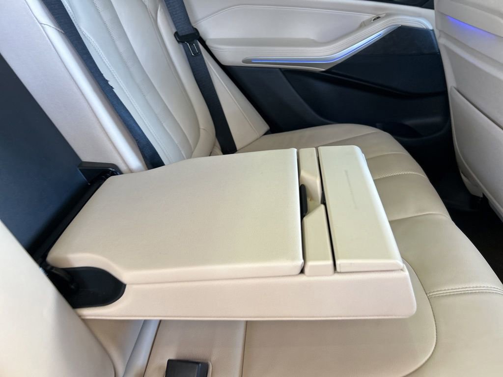 Used 2022 BMW X5 xDrive40i w/ M Sport Package image 31