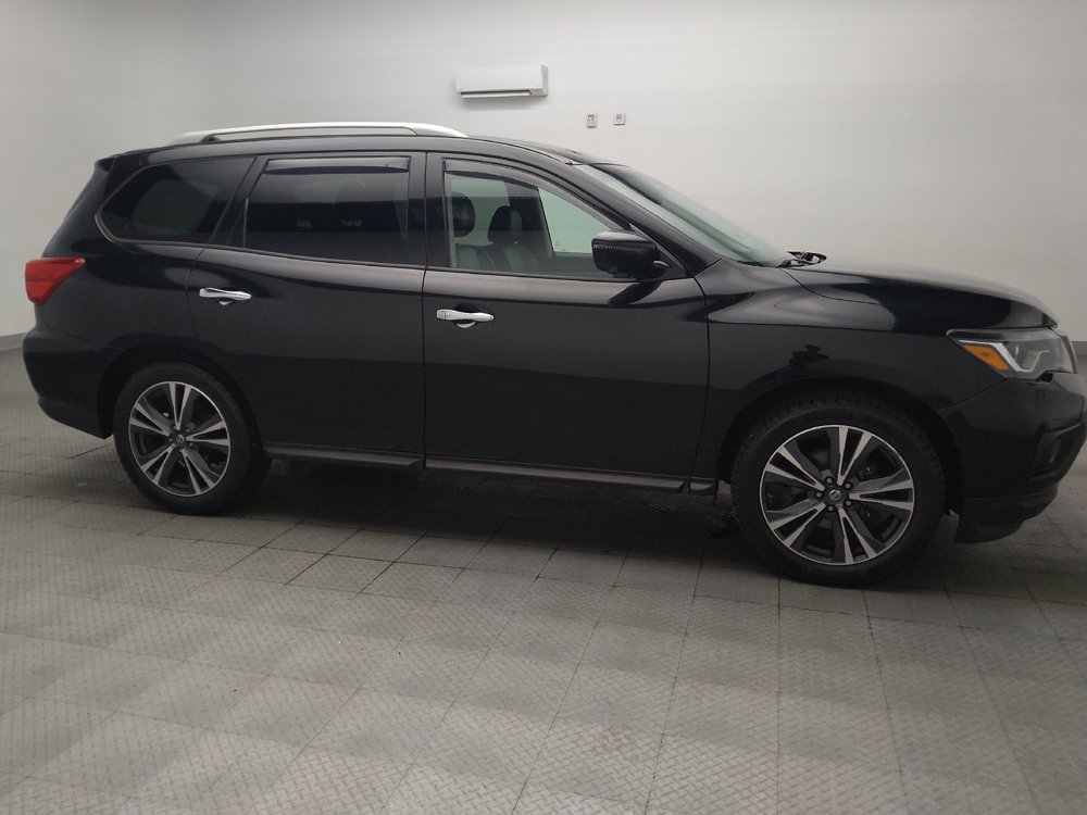Used 2020 Nissan Pathfinder SL FWD image 11