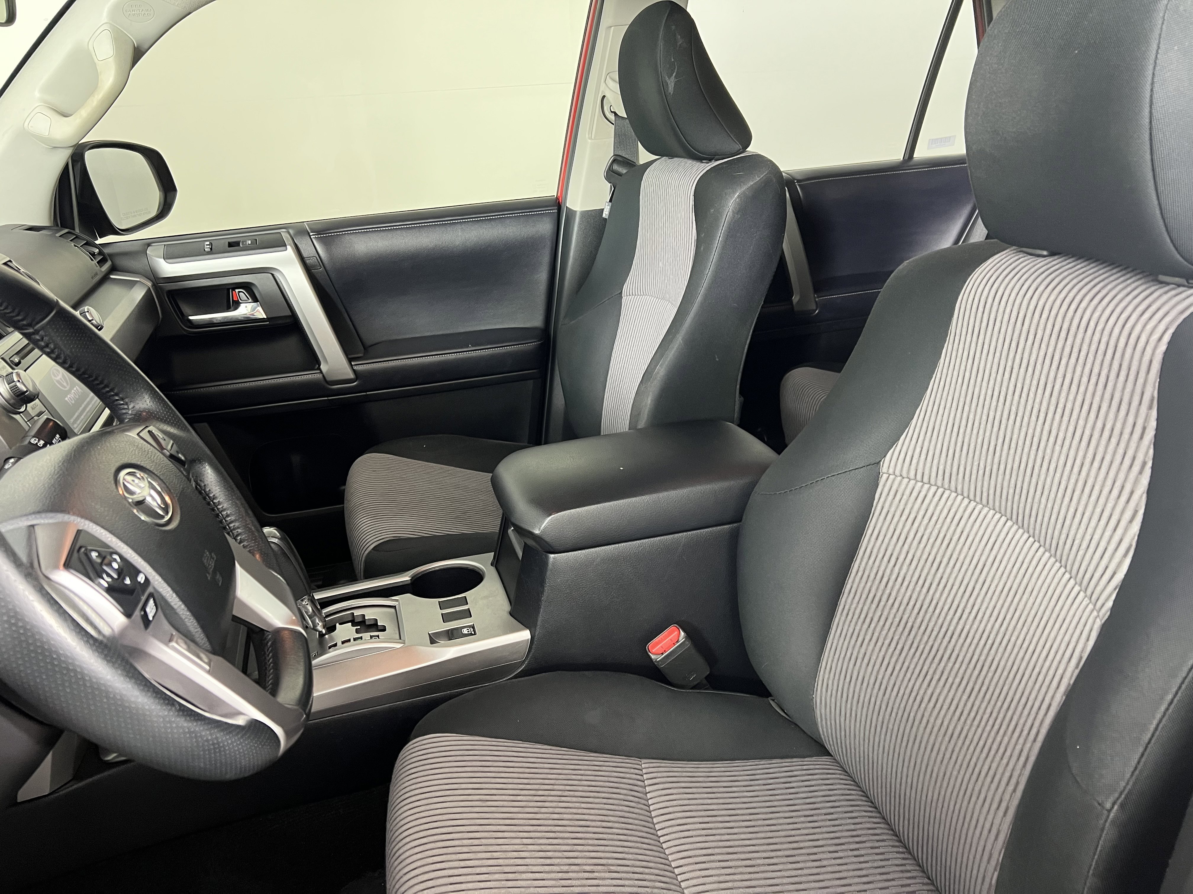 Used 2018 Toyota 4Runner SR5 image 14