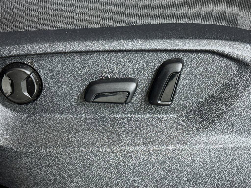 Used 2024 Volkswagen Atlas SE FWD image 15