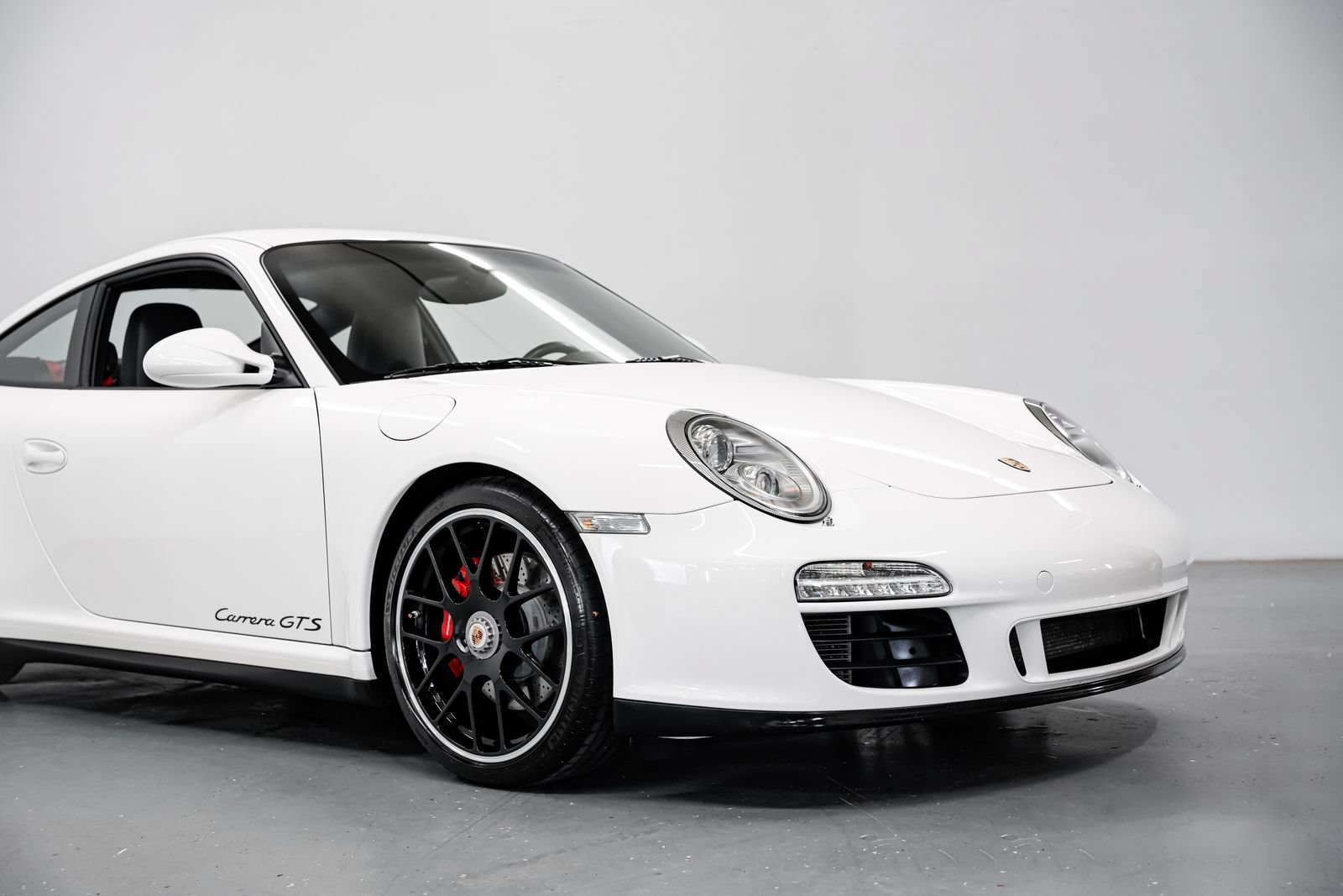 Used 2011 Porsche 911 Carrera GTS RWD image 40