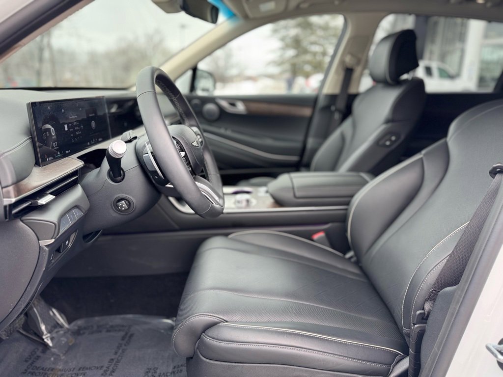 Used 2025 Genesis GV80 3.5T Advanced image 16