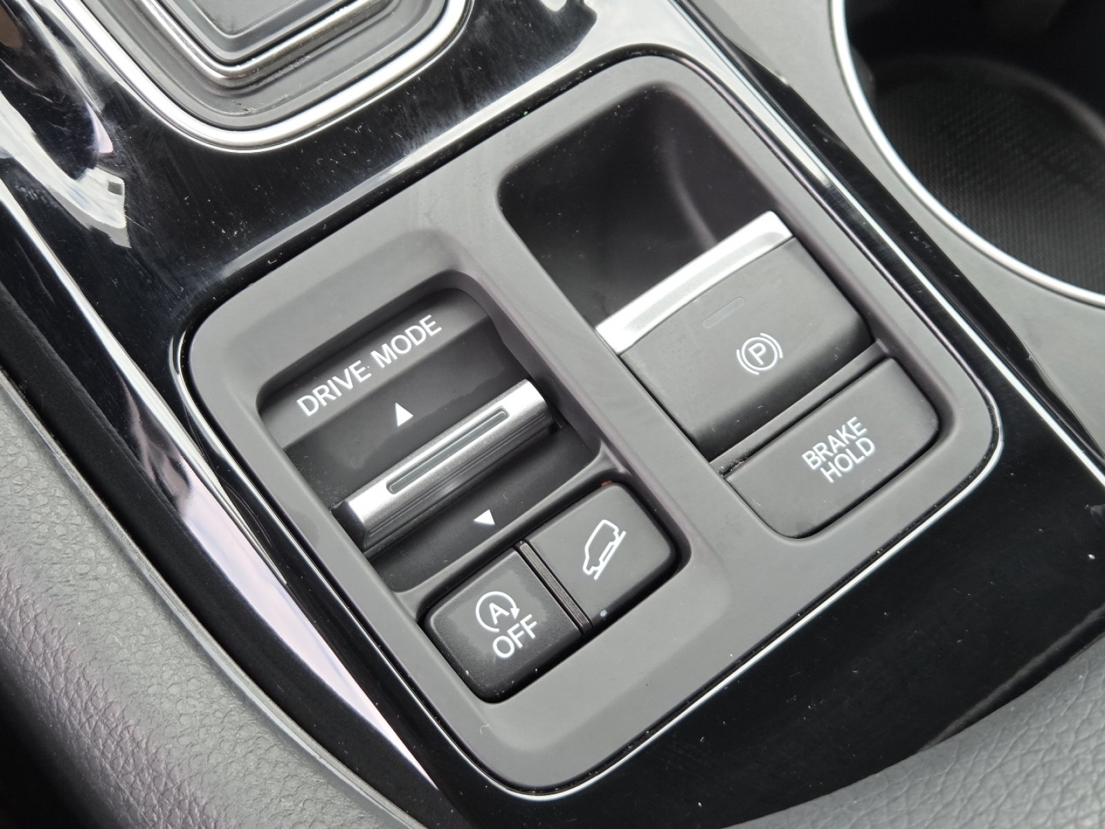 Used 2025 Honda Pilot EX-L image 11