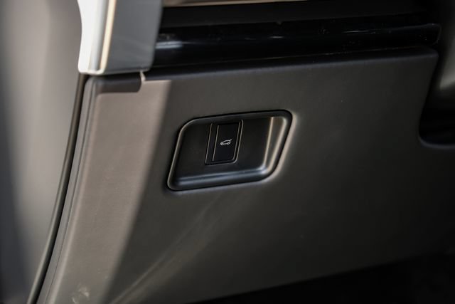 New 2026 Land Rover Range Rover SE AWD/4WD image 34