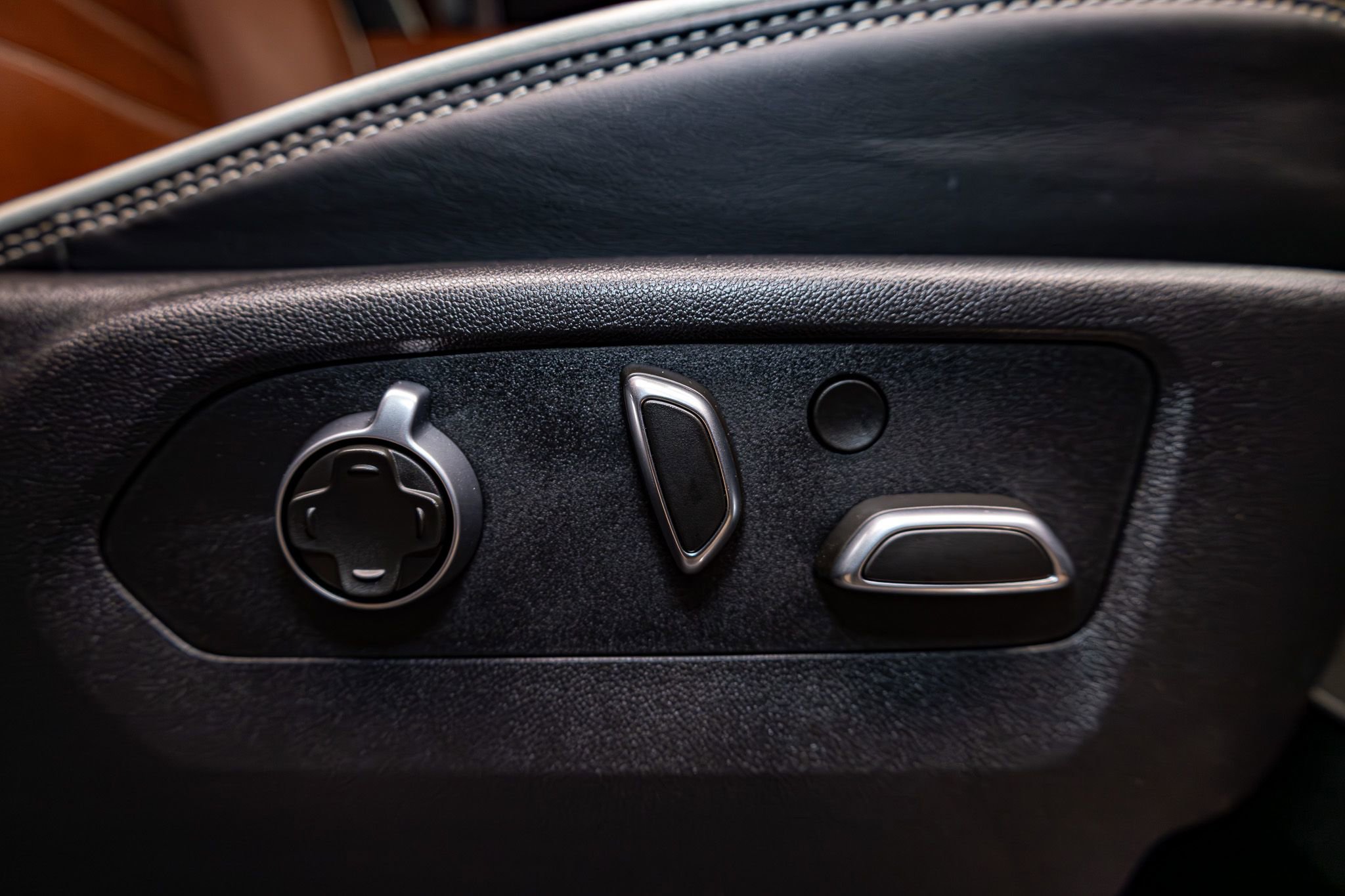 Used 2025 GMC Sierra 2500 Denali Ultimate image 29