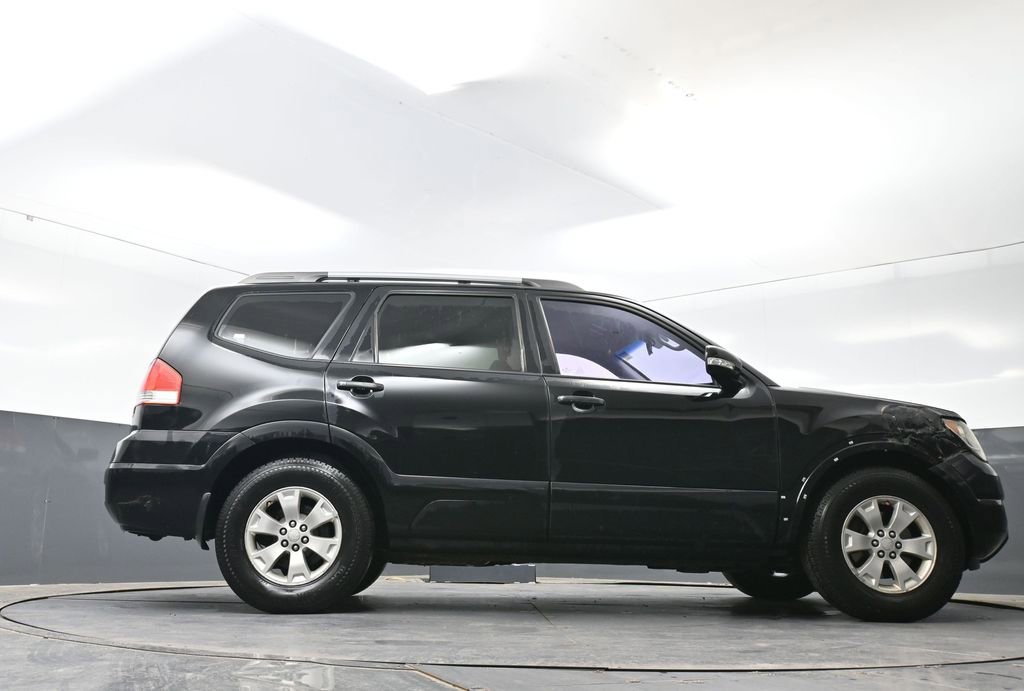 Used 2009 Kia Borrego LX RWD image 24
