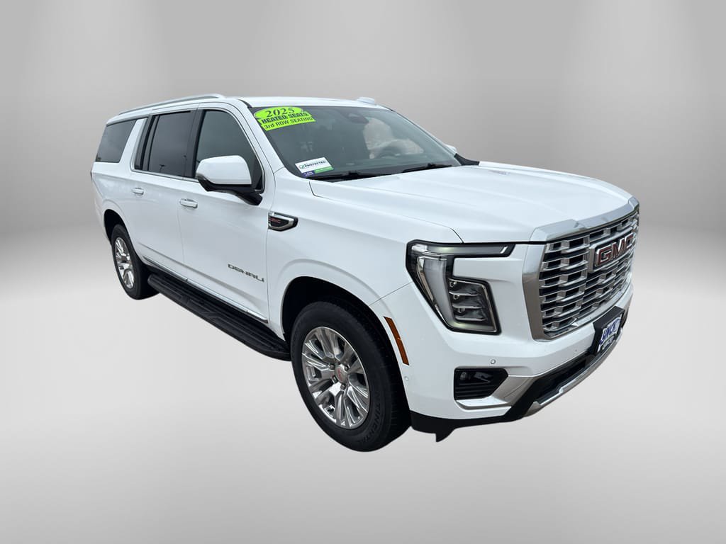 Used 2025 GMC Yukon XL Denali AWD/4WD image 7