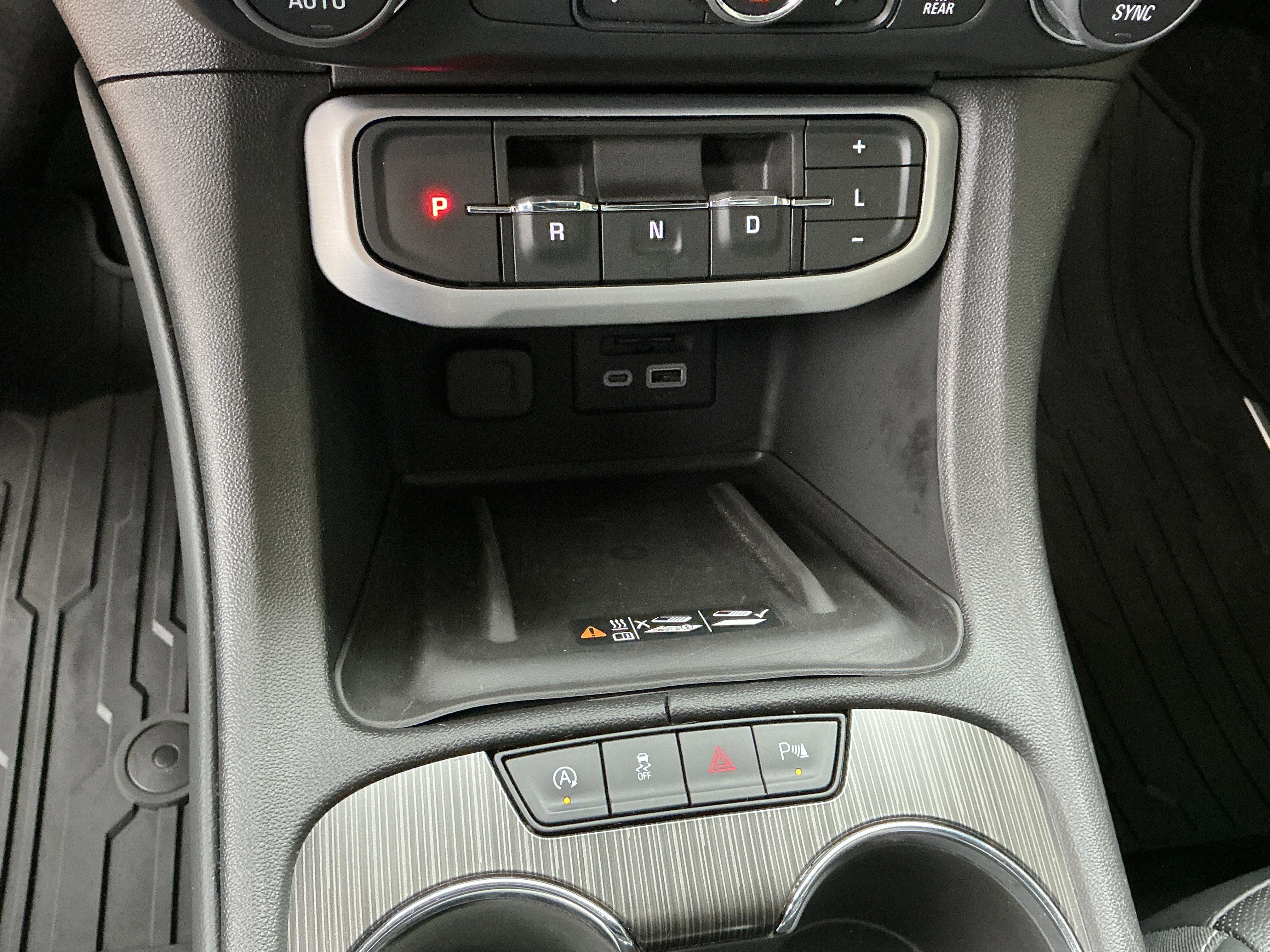 Used 2022 GMC Acadia SLT w/ Preferred Package image 32