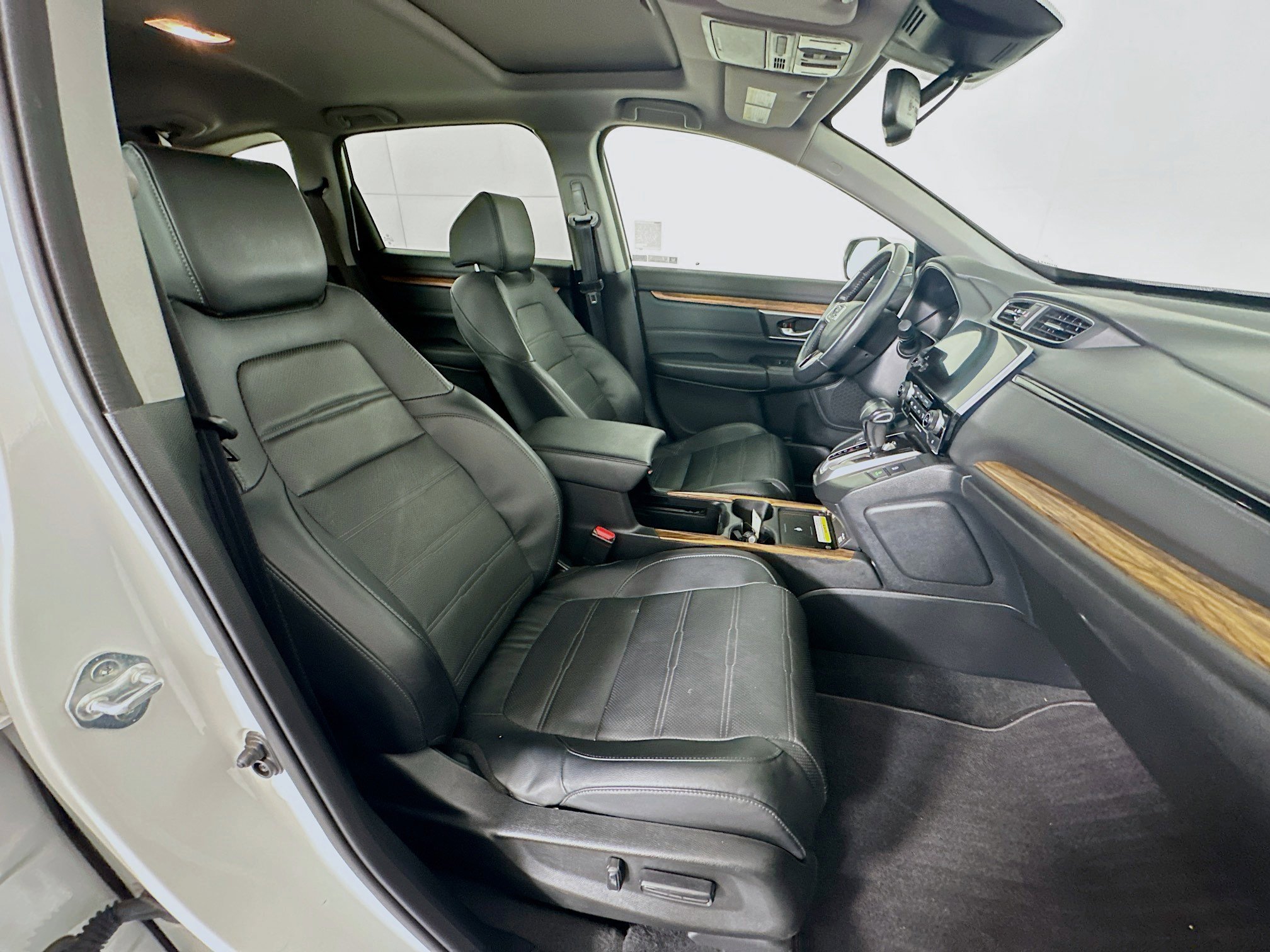 Used 2022 Honda CR-V Touring image 32