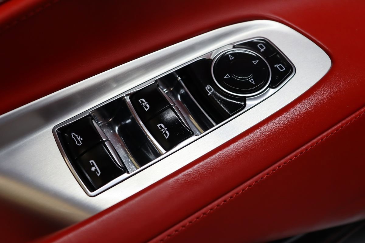 Used 2024 Chevrolet Corvette Stingray Premium Conv w/ Z51 Performance Package image 37