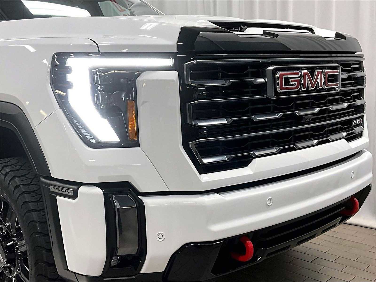 Used 2024 GMC Sierra 2500 AT4 w/ AT4 Premium Plus Package image 30