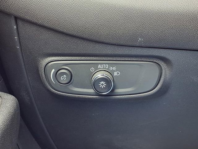 Used 2023 Chevrolet Equinox LT FWD image 18
