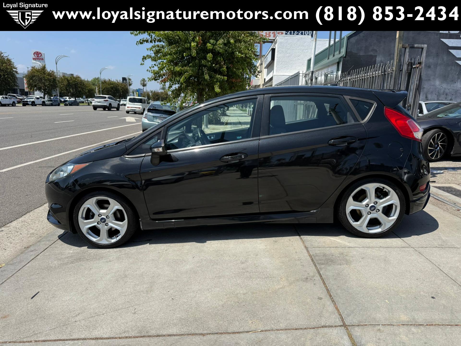 Used 2014 Ford Fiesta ST FWD image 4