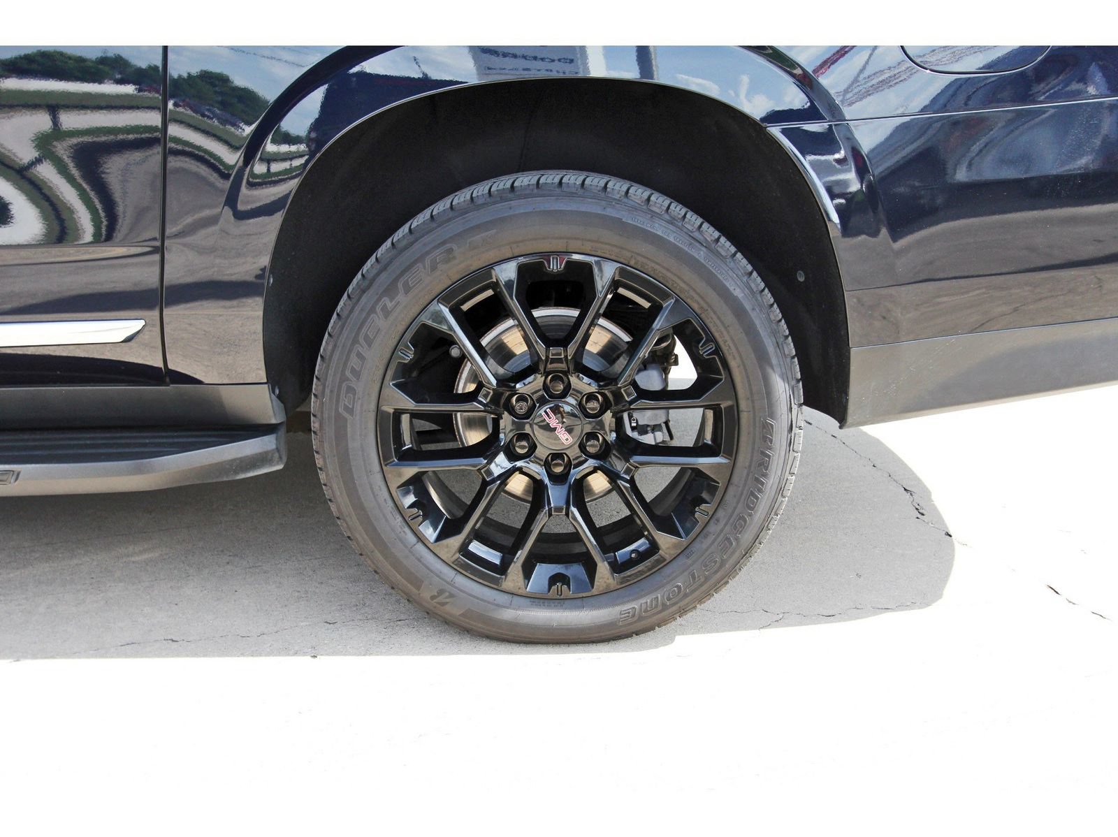 Used 2023 GMC Yukon XL SLT RWD image 31