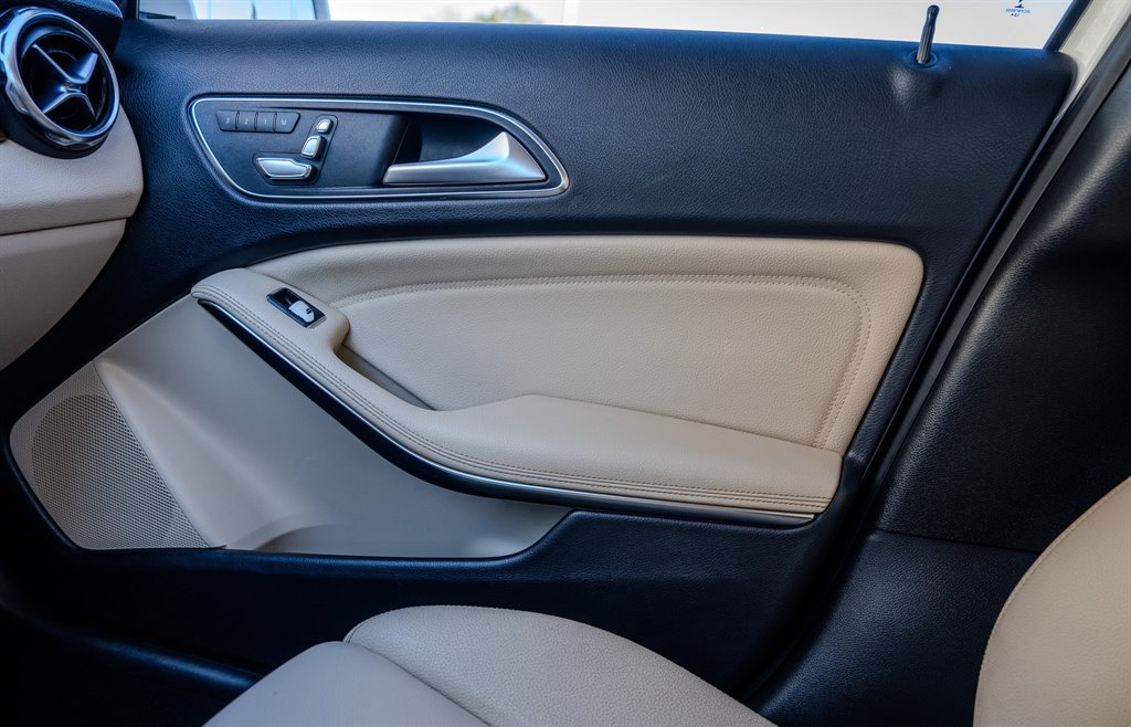 Used 2019 Mercedes-Benz GLA 250 w/ Convenience Package image 23