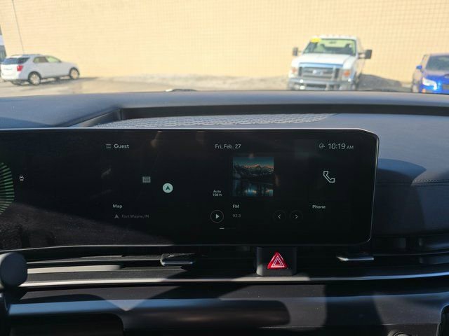 Used 2025 Kia Carnival image 18