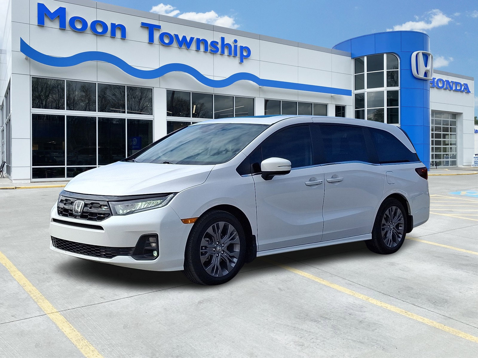 Used 2024 Honda Odyssey Elite image 3