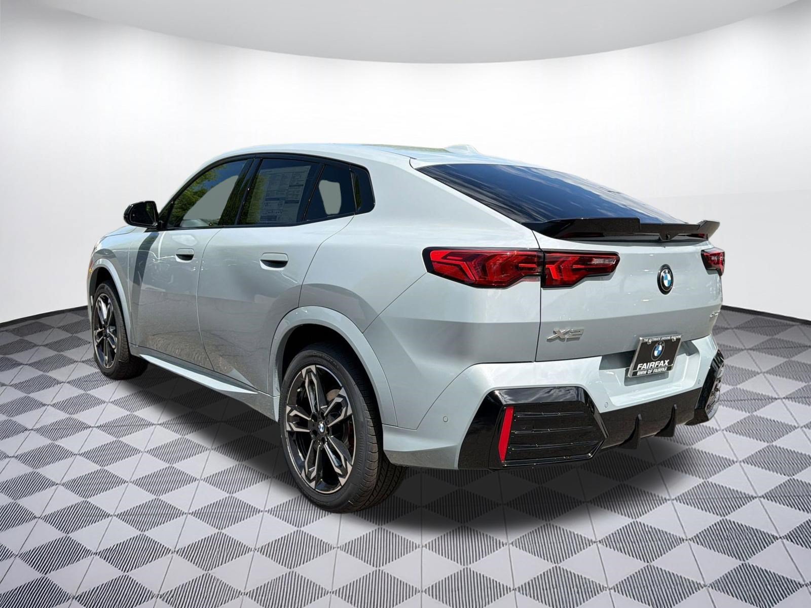 New 2026 BMW X2 xDrive28i w/ Technology Package AWD/4WD image 3