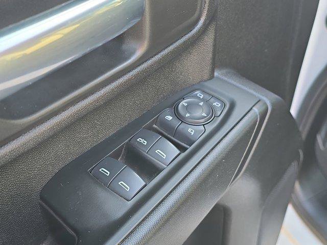 Used 2025 Chevrolet Silverado 2500 Custom w/ Custom Value Package image 19