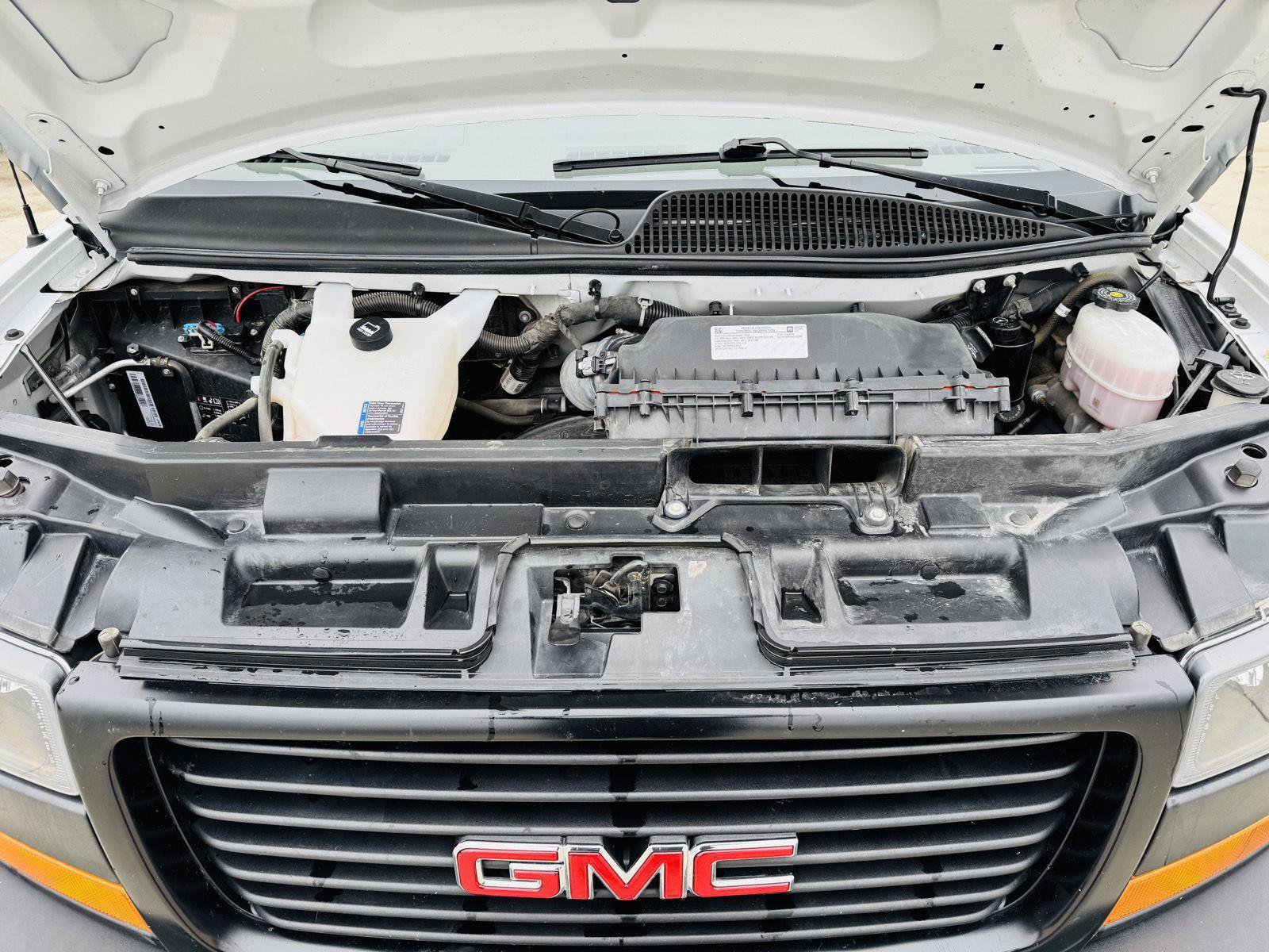 Used 2022 GMC Savana 2500 Extended w/ Driver Convenience Package image 31