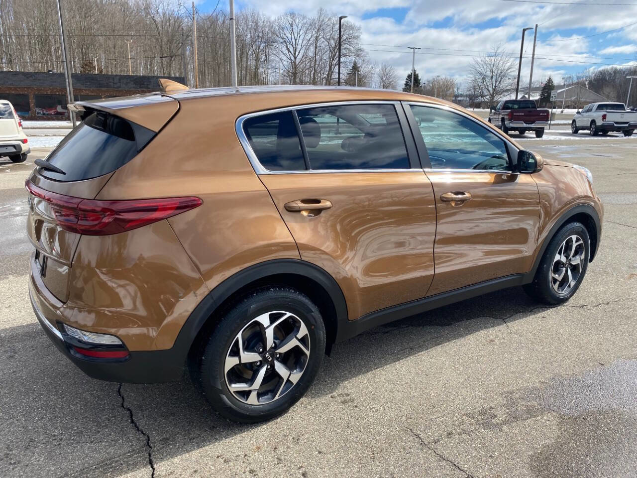 Used 2021 Kia Sportage LX image 5