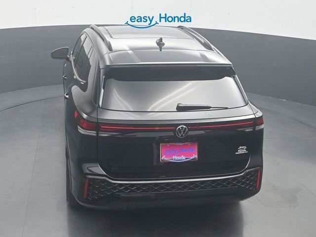 Used 2026 Volkswagen Tiguan SE R-Line image 24