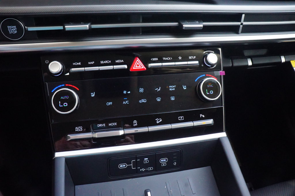 New 2026 Hyundai Santa Fe SEL FWD image 11