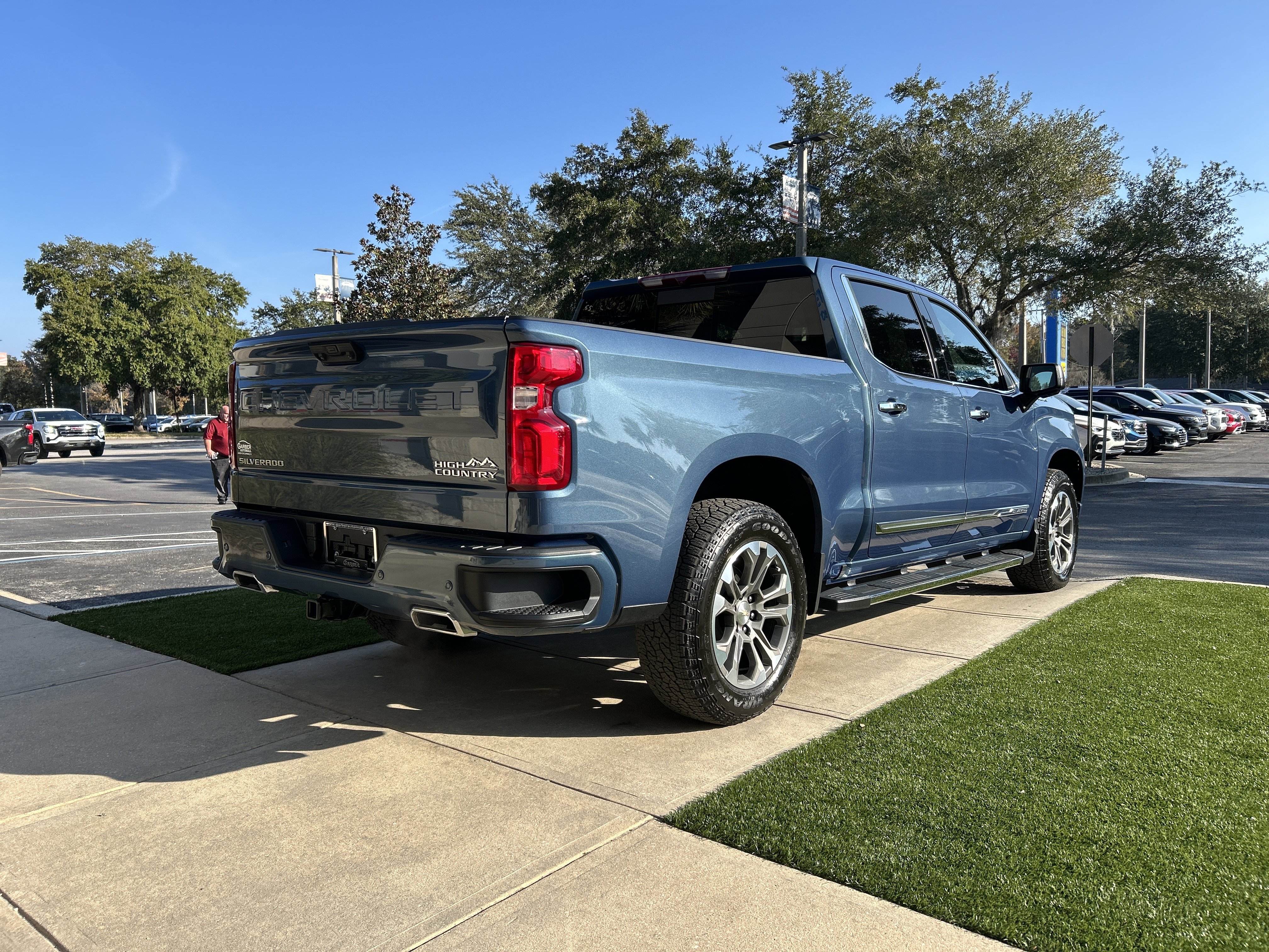 Used 2024 Chevrolet Silverado 1500 High Country w/ Z71 Off-Road Package image 7