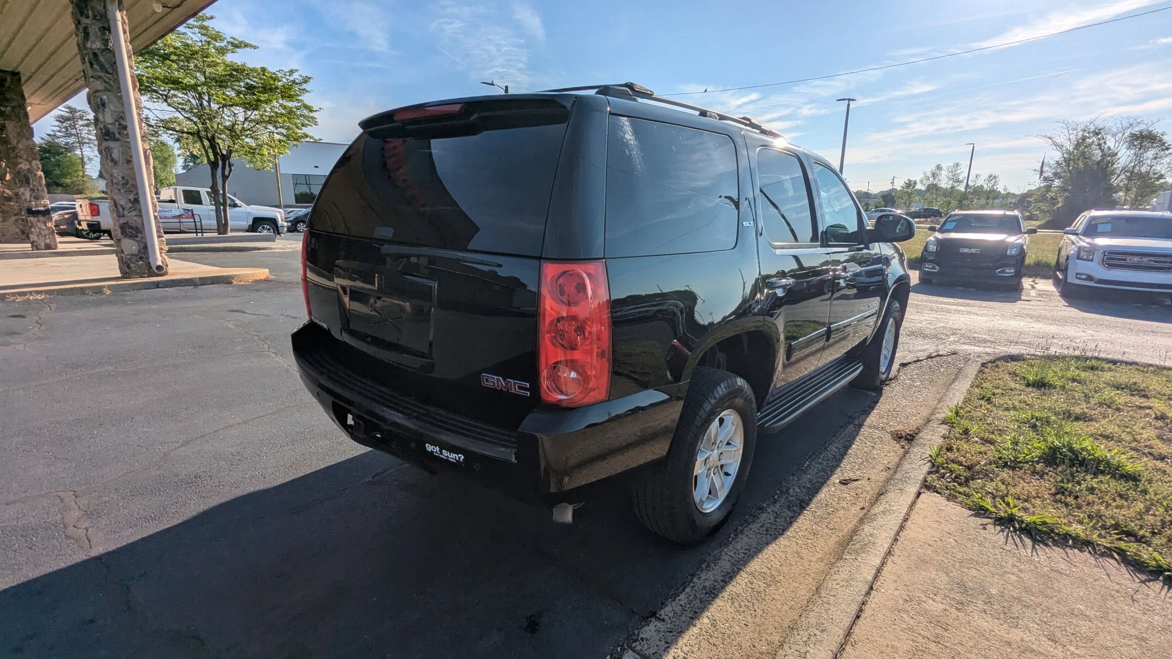 Used 2014 GMC Yukon SLT AWD/4WD image 7