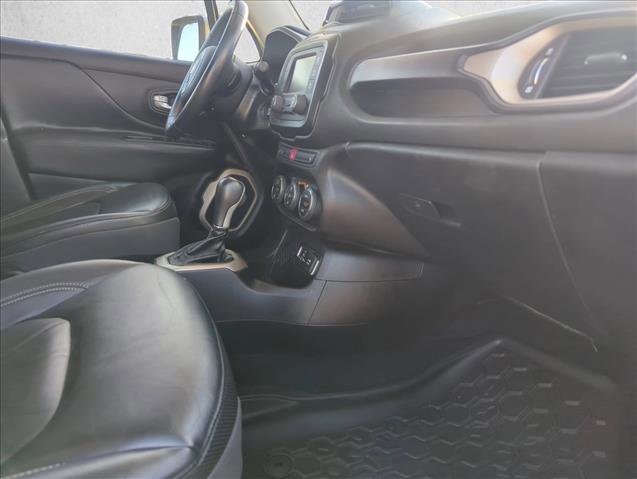 Used 2016 Jeep Renegade Limited image 21