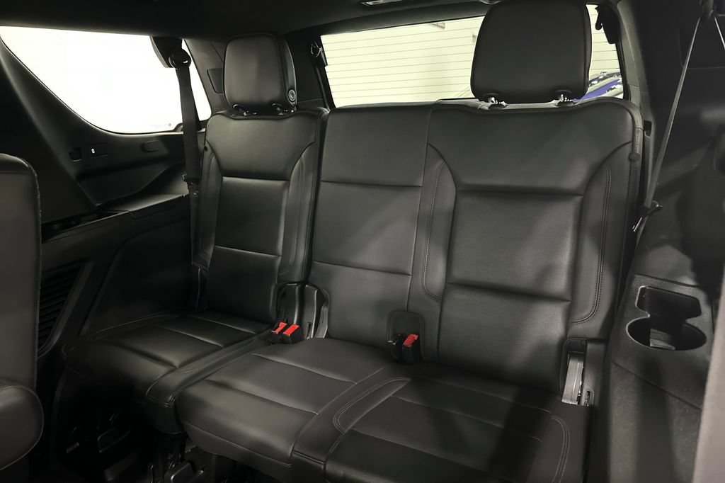 Used 2021 Chevrolet Tahoe High Country w/ Premium Package RWD image 17