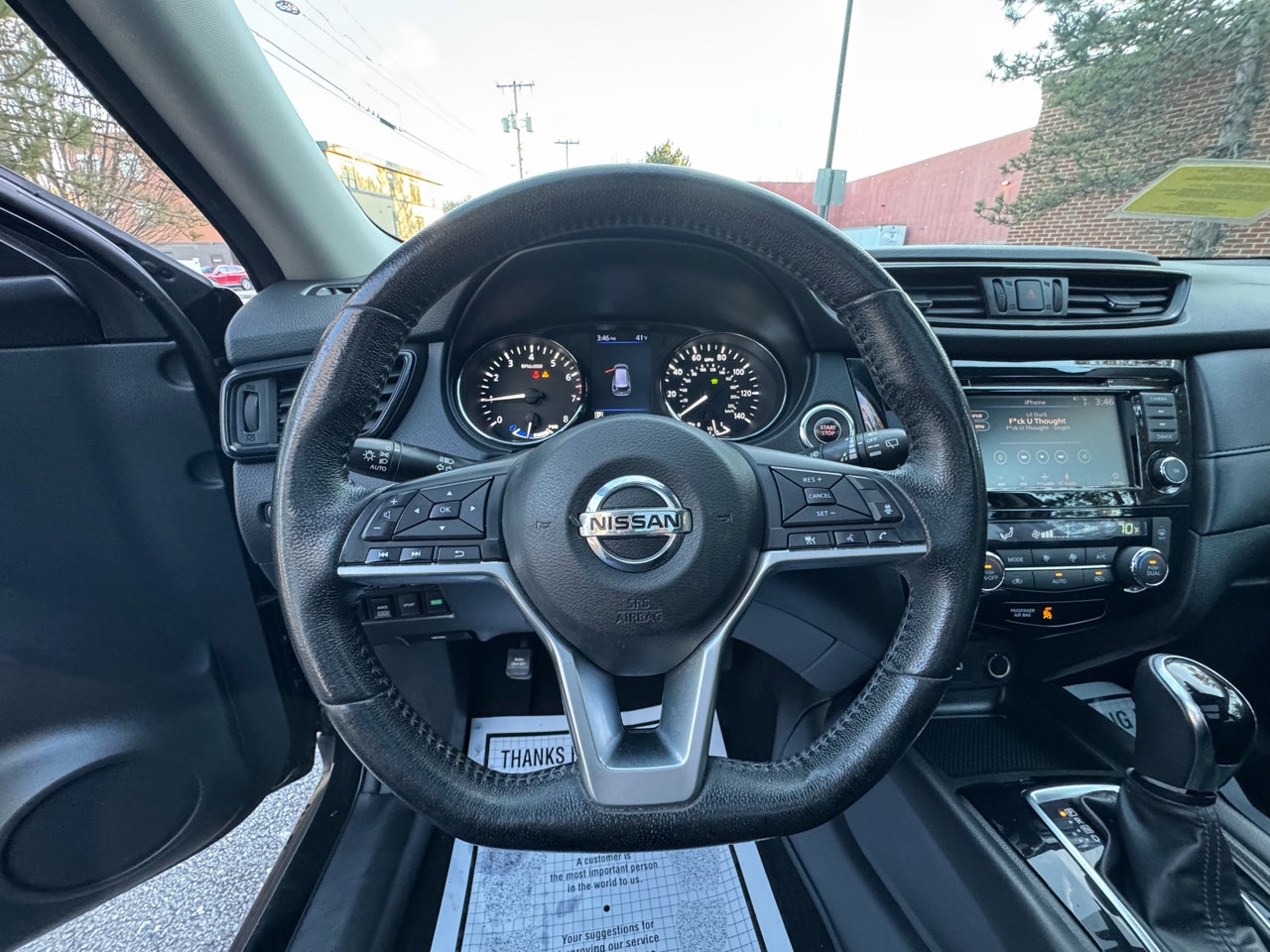 Used 2019 Nissan Rogue SV w/ Premium Package image 18