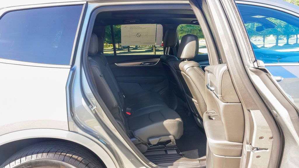 Certified 2025 Cadillac XT6 Luxury image 14