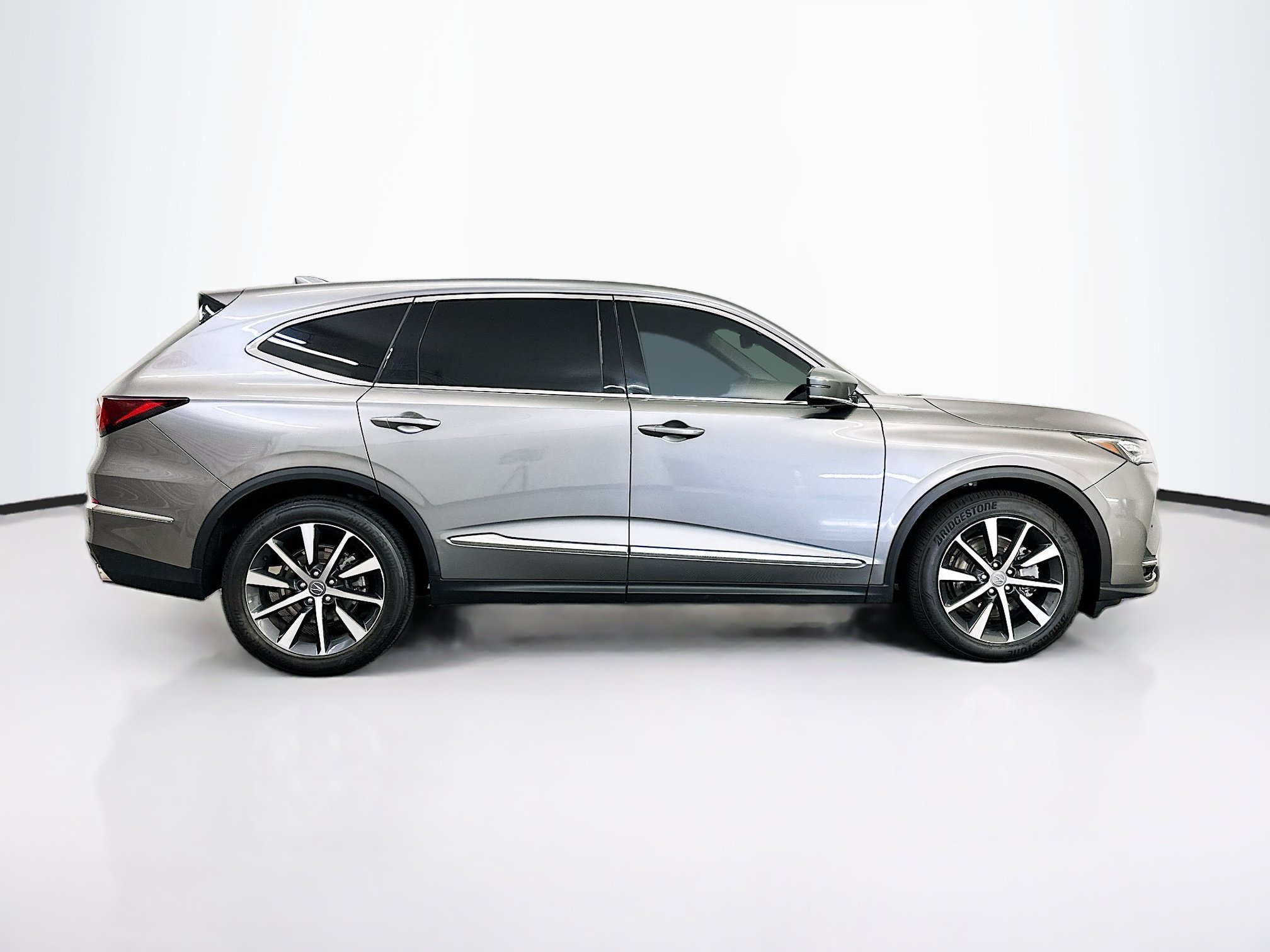 Used 2025 Acura MDX SH-AWD w/ Technology Package image 10