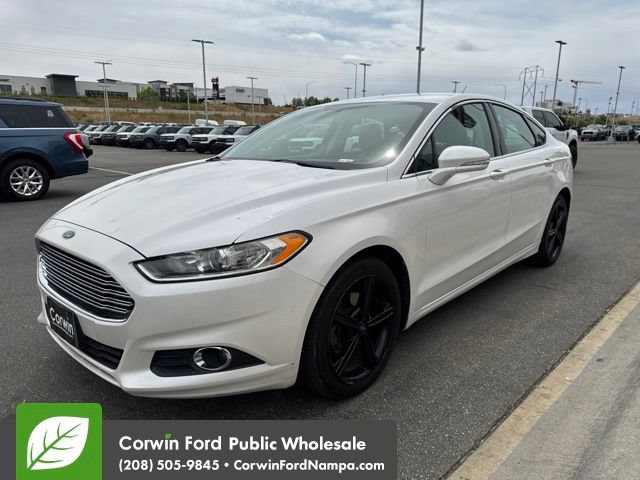 Used 2016 Ford Fusion SE w/ Equipment Group 202A FWD image 3
