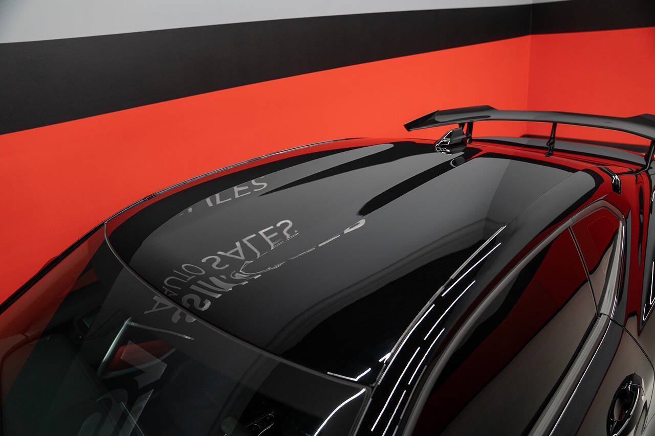 Used 2021 Chevrolet Camaro ZL1 RWD image 26
