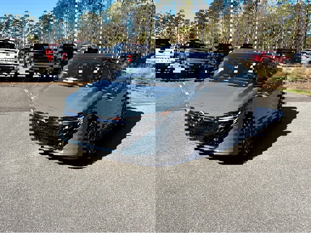 New 2026 Nissan Sentra SR w/ SR Premium Package image 3